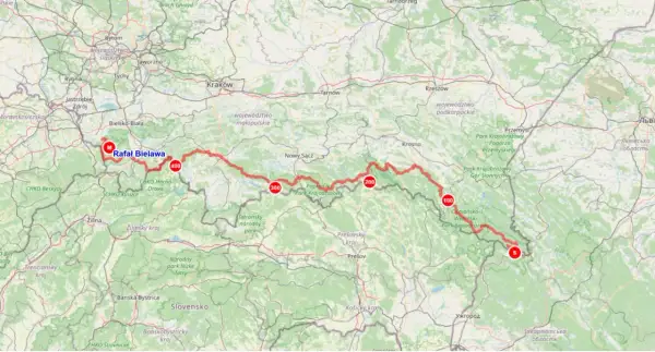 Trasa Rafała Bielawy na Głównym Szlaku Beskidzkim, oznaczona punktami 400, 300, 200, 100 i S, pokazuje jego rekordowy wyczyn.