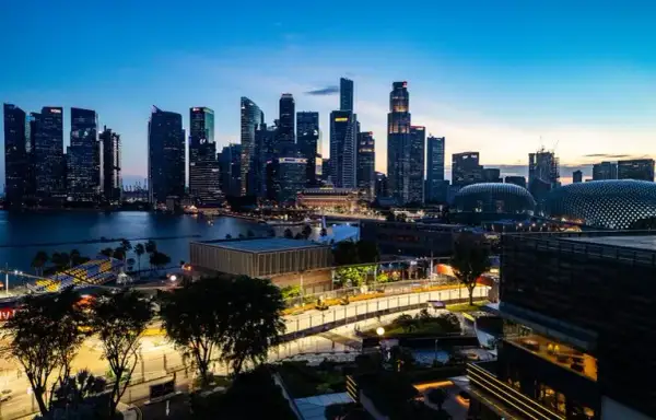 W jakim kraju jest Singapur? Odkryj jego niezależny status i lokalizację