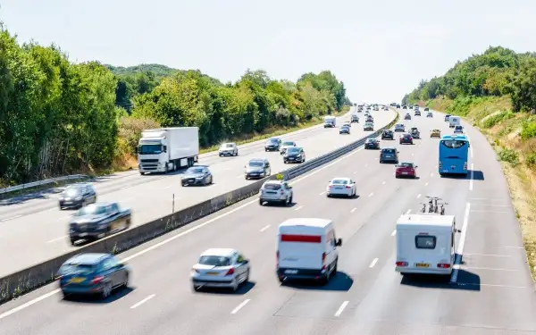 Czy niepełnosprawni płacą za przejazd autostradą? Sprawdź, kiedy są zwolnieni