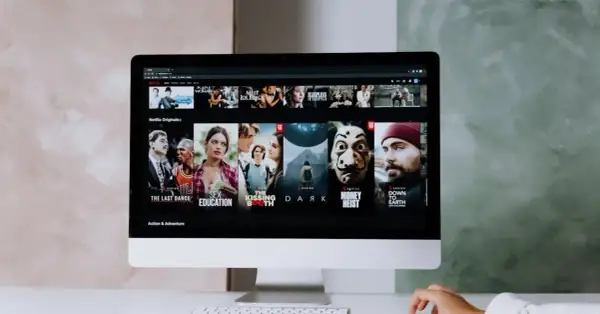 Gdzie można oglądać filmy w oryginale? Oglądaj w oryginalnym języku.