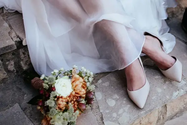 Jakie buty do sukni boho, aby wyglądać stylowo i czuć się komfortowo