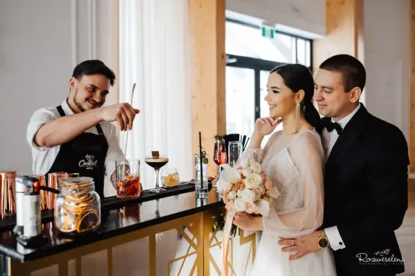 Zespół na wesele: Ile zapłacisz? Cennik, ukryte koszty i porady