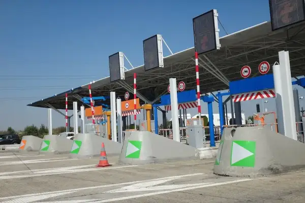 Jak płacić za autostrady we Francji i uniknąć nieprzyjemnych kosztów