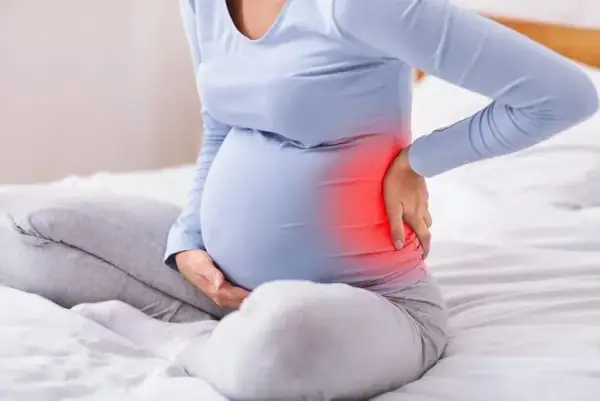 Rwa kulszowa w ciąży: 5 bezpiecznych sposobów leczenia bólu