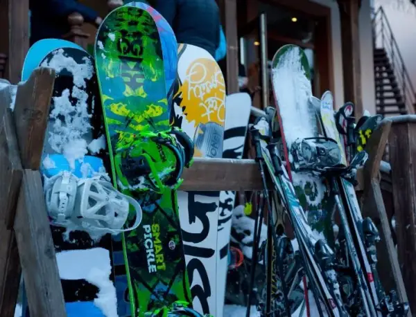 Jak dobrać długość deski snowboardowej do wzrostu i wagi?