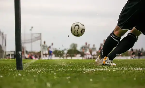 Sparing w piłce nożnej: Po co się go gra i czym różni od meczu?