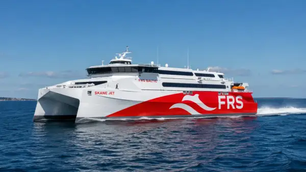 Snabba katamaranfärjan Skane Jet på väg mellan Ystad och Sassnitz.