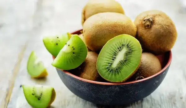 Kiedy jest sezon na kiwi? Sprawdź, kiedy najlepiej kupić świeże owoce