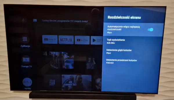 Ustawienia ekranu dekodera 4k multi: rozdzielczość, tryb wyświetlania 4K2K-50Hz, głębia i przestrzeń kolorów.