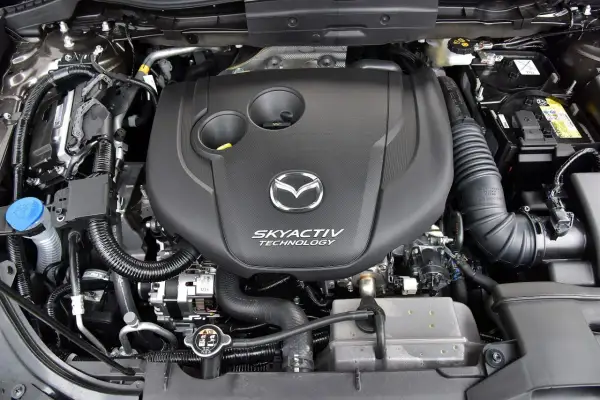 Mazda CX-5 jaki silnik wybrać? Porównanie opcji benzynowych i diesla