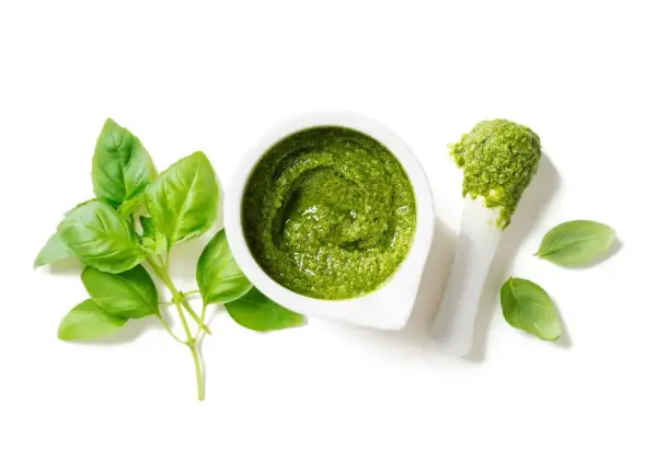 Pesto: Co to jest? Jak zrobić i wybrać najlepsze? Pełny poradnik.