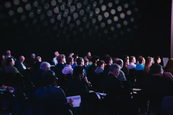 Wynajem sali konferencyjnej jaki VAT? Sprawdź, jak uniknąć błędów