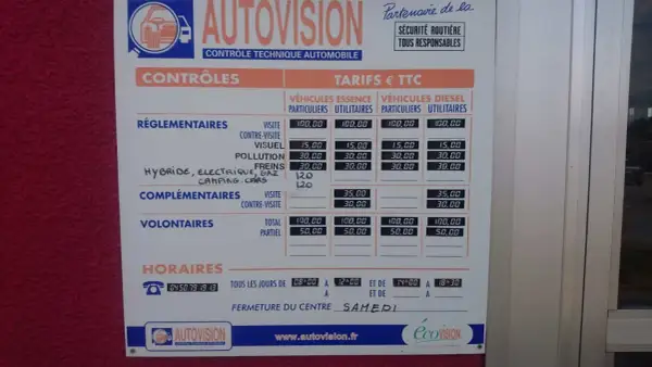 Tableau des tarifs du contrôle technique Autovision. Le contrôle technique prix varie selon le type de véhicule (essence, diesel, hybride, électrique) et le type de visite (réglementaire, complémentaire, volontaire).