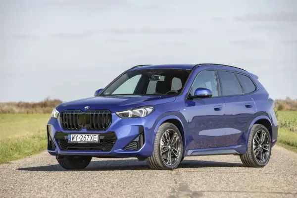BMW X1 (U11) dane techniczne: Silniki, wymiary, osiągi co wybrać?
