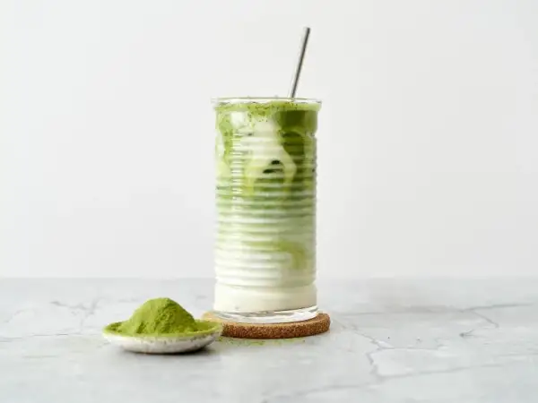 Jak zrobić herbatę matcha - prosta metoda na idealny napar