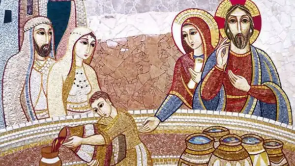 Mozaika przedstawia cud w Kanie Galilejskiej: Jezus, Maryja i świadkowie patrzą, jak sługa nalewa wino do dzbanów.