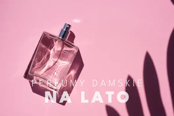 Szklana butelka perfum na różowym tle z cieniami liści.