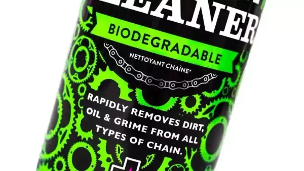 Motul Chain Clean - skuteczne czyszczenie łańcucha bez uszkodzeń