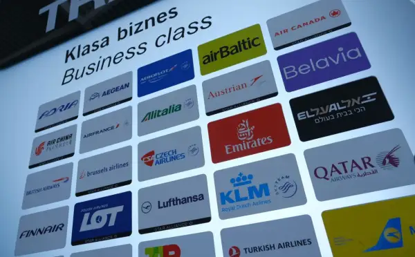 Ranking linii lotniczych w klasie biznes. Widoczne loga przewoźników: LOT, Emirates, KLM, Lufthansa, Qatar Airways i inne.