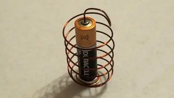 Jak zrobić silnik elektryczny z baterii i magnesu - proste kroki i porady
