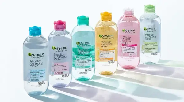 Agua micelar Garnier: para que sirve el agua micelar. Limpia, desmaquilla y calma la piel sin aclarado. Variedad para cada necesidad.