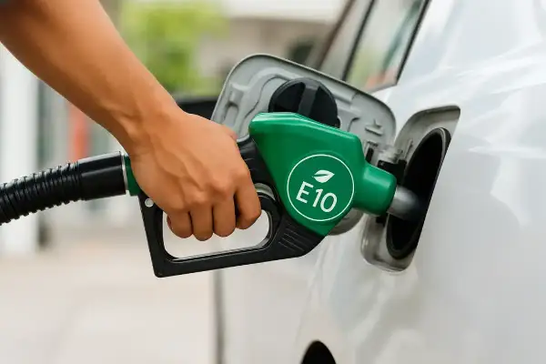 Benzyna E10: Jak sprawdzić kompatybilność i uniknąć awarii?