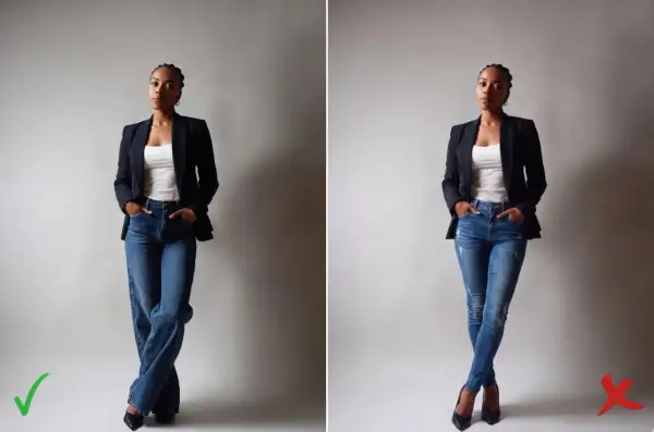 Frau mit geflochtenen Haaren in einem schwarzen Blazer und Jeans. Links mit weiten Hosen, rechts mit Skinny Jeans und konischer Schnitt.