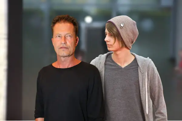 Valentin Florian Schweiger und ein junger Mann mit Mütze.
