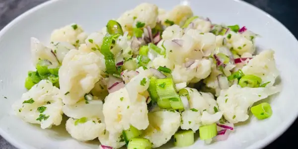 Blumenkohlsalat: Rezepte von roh bis geröstet Einfach & Lecker