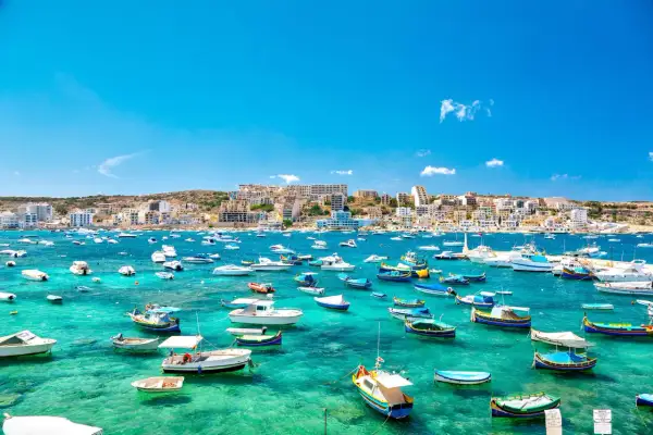 Czy Malta to wyspa czy archipelag? Zaskakujące fakty o Malcie