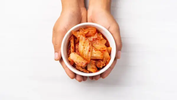 Kimchi: Jak smakuje? Odkryj sekrety kwaśności, ostrości i umami