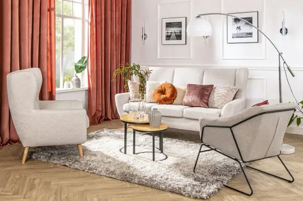 Na jakiej wysokości lampa w salonie, aby uniknąć oślepiania?