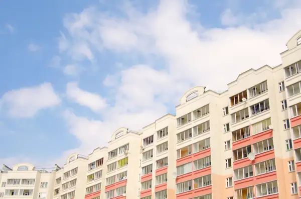 Co lepsze: spółdzielnia czy wspólnota mieszkaniowa? Kluczowe różnice