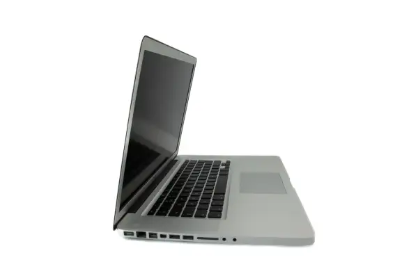 MacBook Pro A1286: Czy warto jest kupić ten kultowy model? Porady