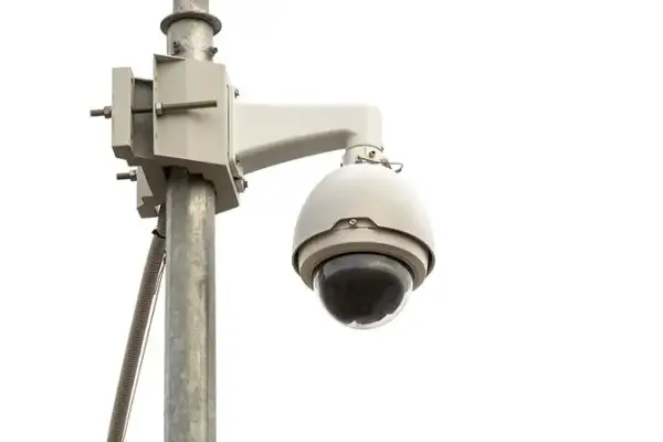 Jakie są instalacje na osiedlu i jak wpływają na Twoje bezpieczeństwo?
