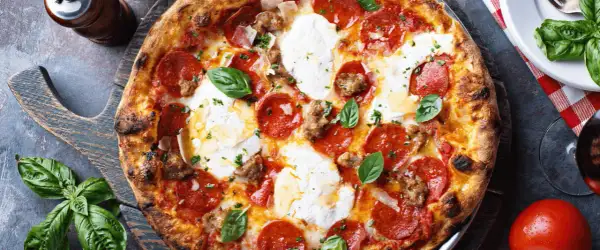 Pizza Rossa - Co to jest? Odkryj sekrety włoskiej pizzy