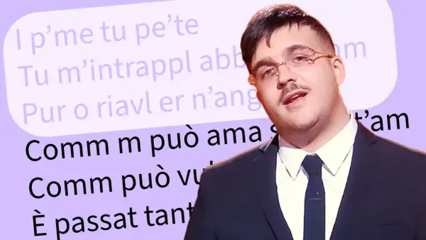Testo di una canzone in dialetto napoletano, con esempi di frasi come "Comm m può ama".