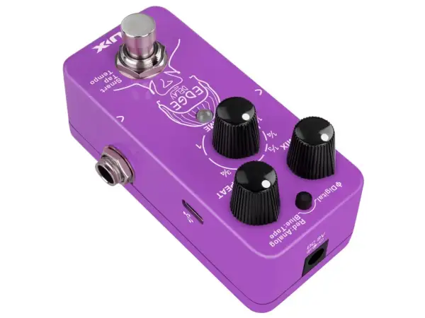 Fioletowy efekt gitarowy "Edge Delay" z pokrętłami Mix, Time i Repeat. Pozwala na tworzenie ciekawych brzmień z opóźnieniem.