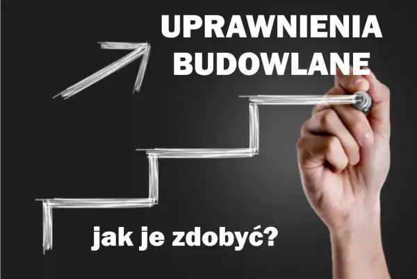 Ręka pisząca białą kredą po ciemnym tle schody i strzałkę w górę.