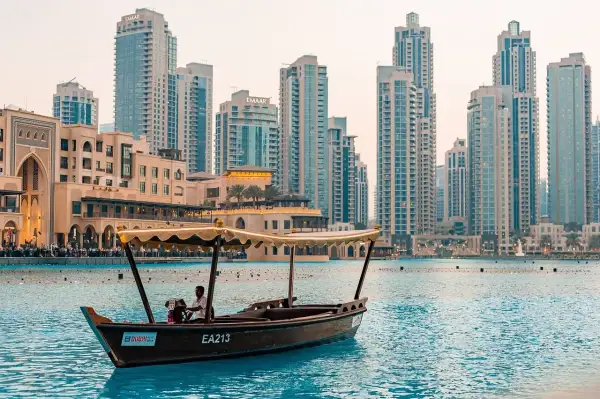 W jakim kraju jest Dubaj? Odkryj jego fascynującą lokalizację