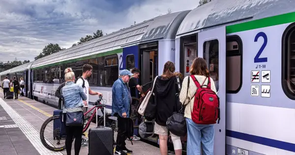 Ile jest zniżki na bilet ulgowy PKP? Sprawdź, kto może skorzystać
