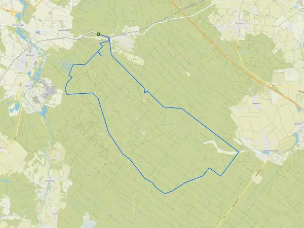 Niemodlin trasa: mapa z zaznaczoną pętlą przez pola i lasy, zaczynającą się w okolicach Szydłowa.