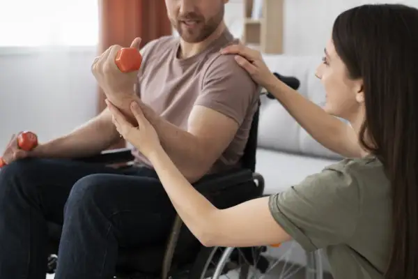 Rehabilitacja po udarze: Ile trwa? Etapy i czynniki sukcesu
