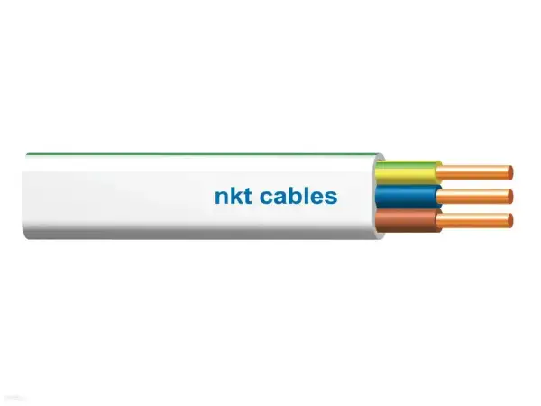 Przekrój kabla NKT Cables z trzema żyłami: żółto-zieloną, niebieską i brązową. Idealny, by dowiedzieć się, jaki kabel do gniazdek wybrać.