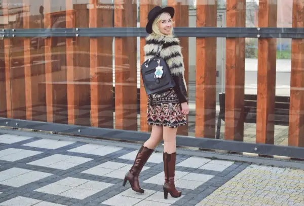 Stylizacja z plecakiem: Jak nosić go modnie na każdą okazję?
