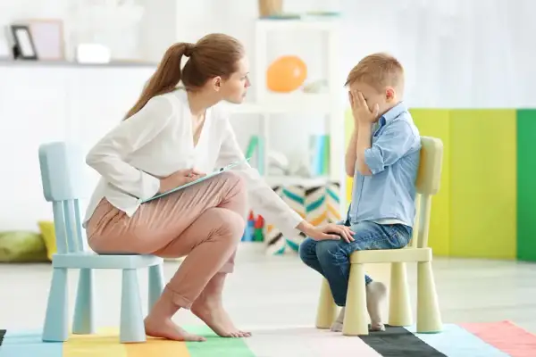 Zajęcia z psychologiem w przedszkolu: Jak wspierają rozwój dzieci