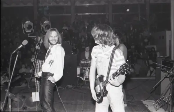 Legendarni rockmani Argentyny: historia muzyki rockowej z Buenos Aires