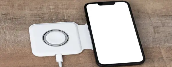 Najlepsze ładowarki indukcyjne do iPhone 13 – porównanie modeli i cen
