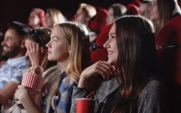 Szukam filmu, w którym mogę znaleźć tytuł na podstawie opisu