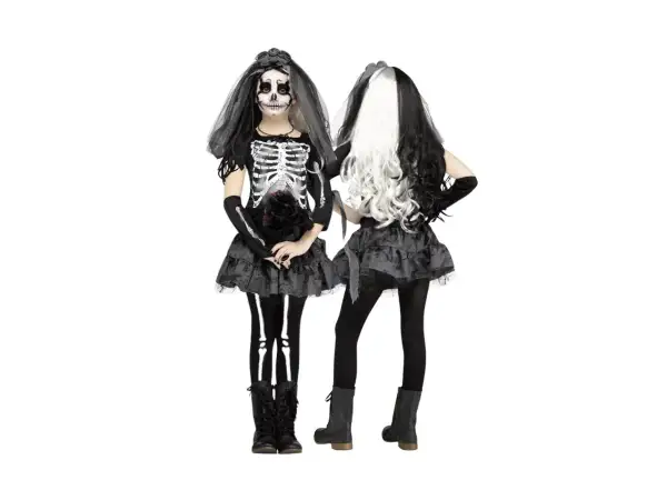 Dwie dziewczynki w strojach szkieletów, jedna z welonem i bukietem, druga z dwukolorową peruką. Idealne na Halloween.